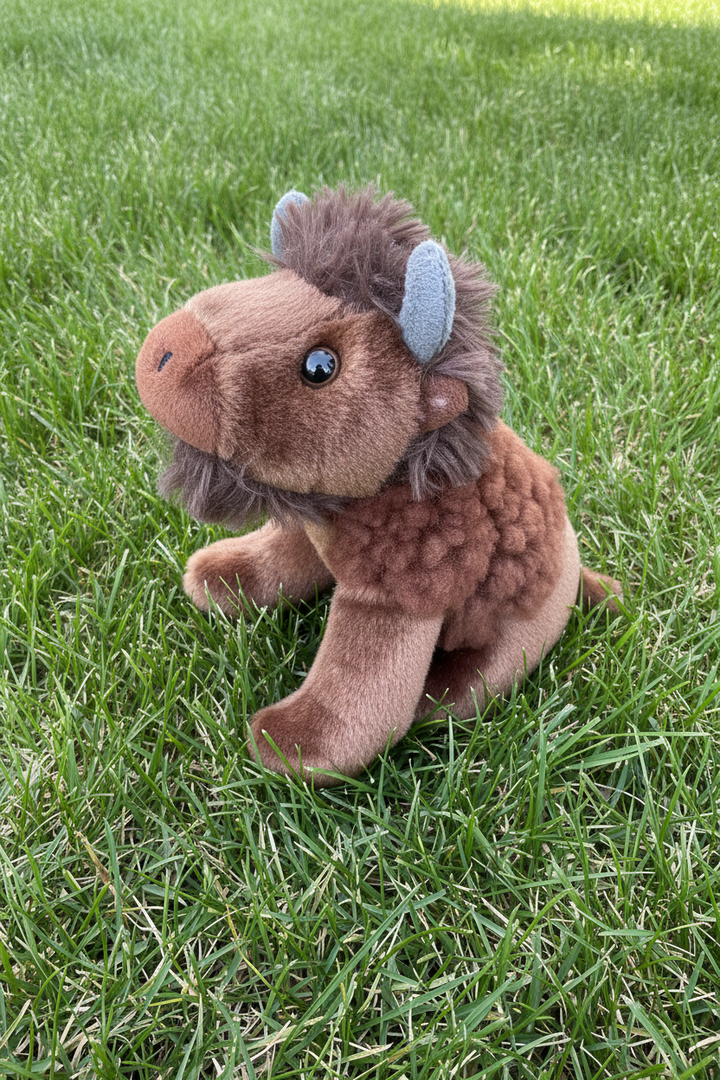 Sitting Bison 7”